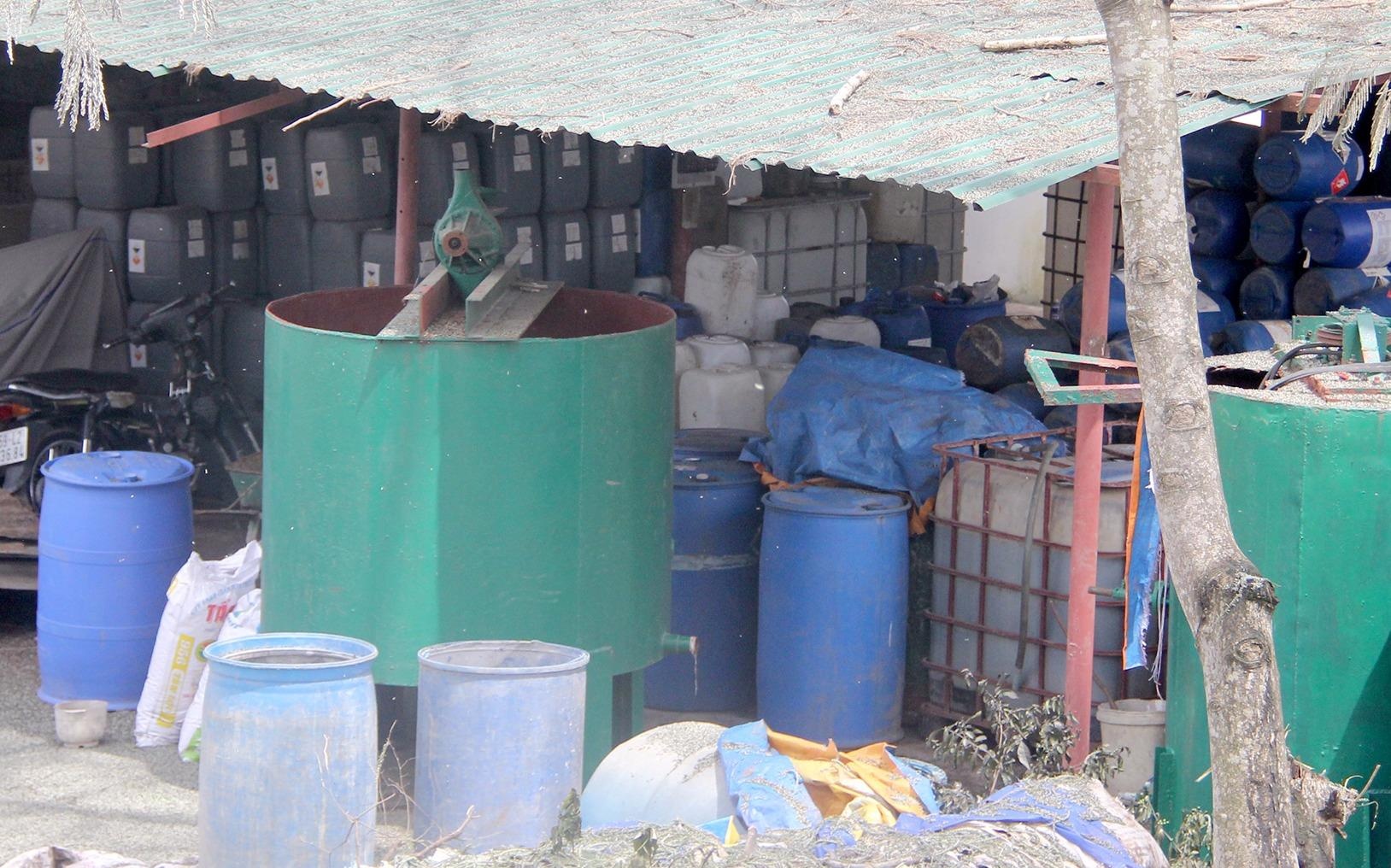 Ben trong cong ty sang chiet lam ro ri khi amoniac o Sai Gon hinh anh