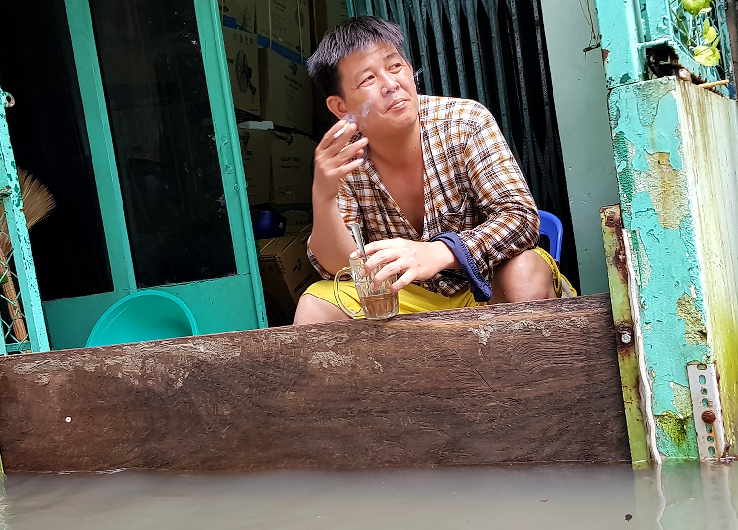 Nguoi sai gon boi phao de di lam anh 8