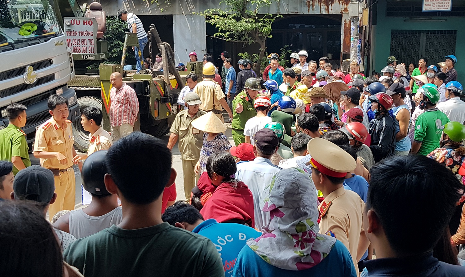 xe tai can chet nguoi o sai gon anh 3