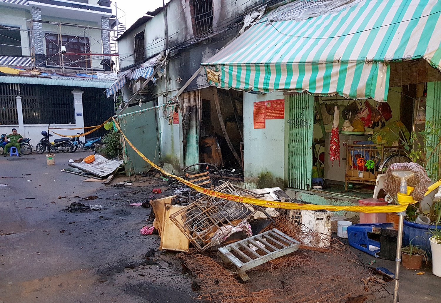 Hai ba chau tu vong trong can nha chay ngun ngut giua dem o Sai Gon hinh anh
