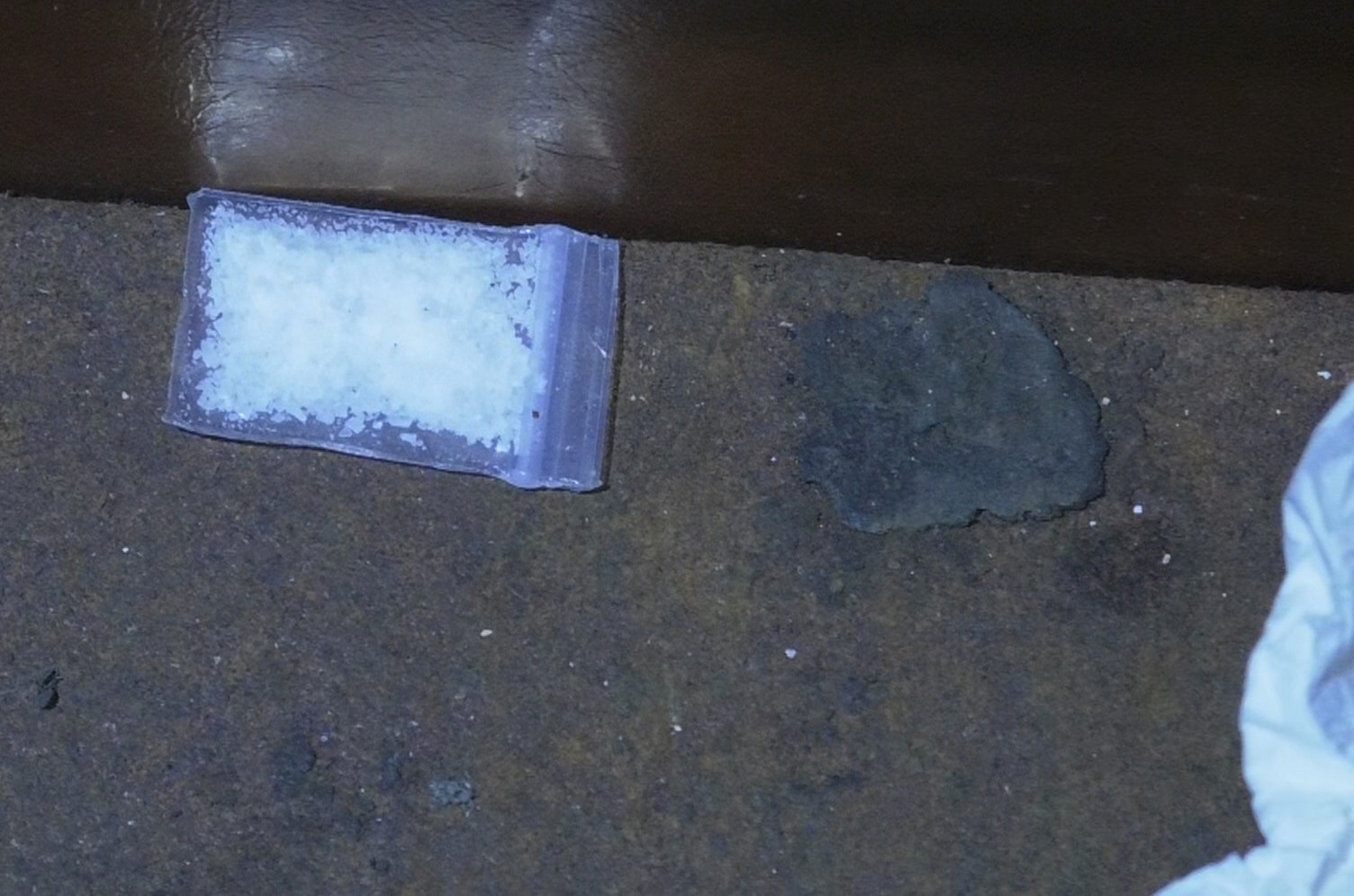 đột kích 3 quán bar ở sài gòn ảnh 4 dot kich 3 quan bar o sai gon anh 4