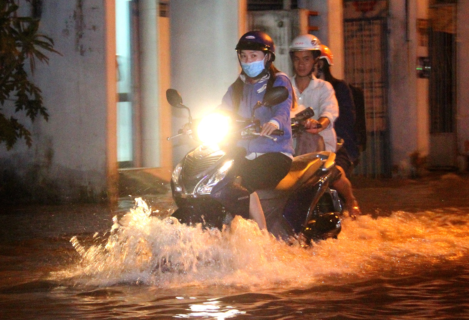 Trieu cuong o Sai Gon anh 1