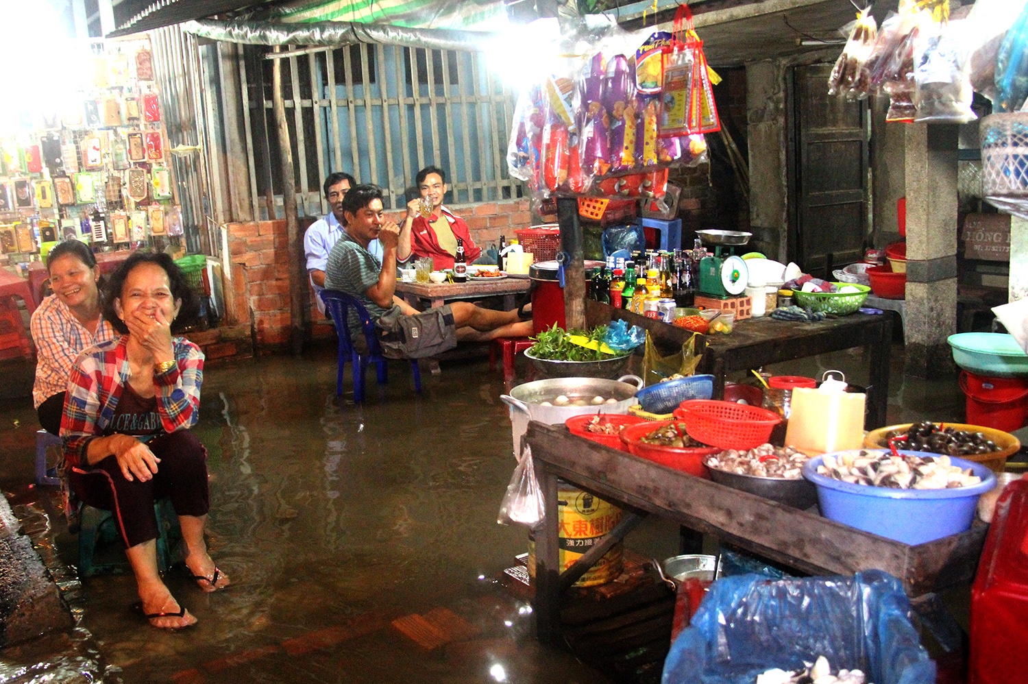 Trieu cuong o Sai Gon anh 8