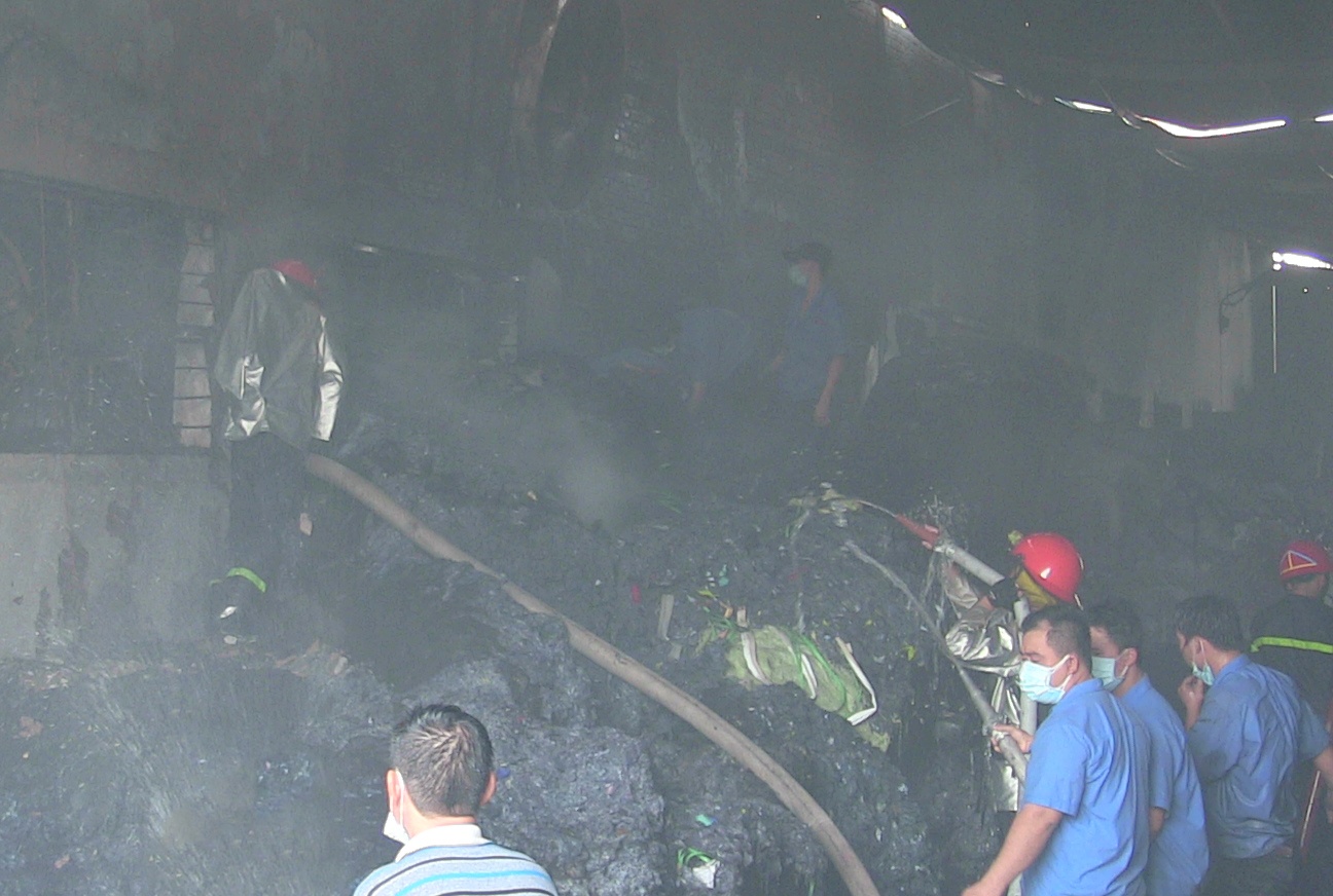 chay lon o quan 12 anh 2