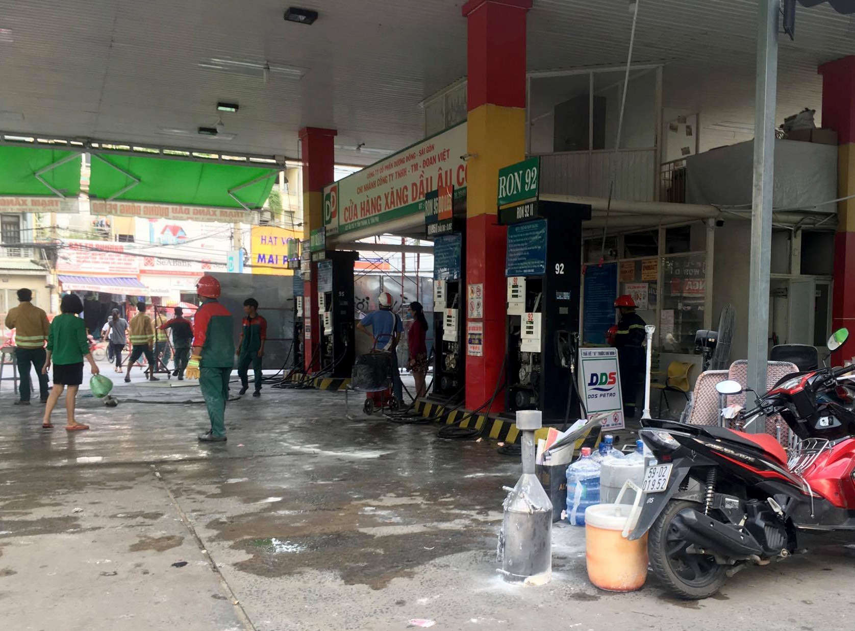 cây xăng bốc khói ngùn ngụt ảnh 3 cay xang boc khoi ngun ngut anh 3