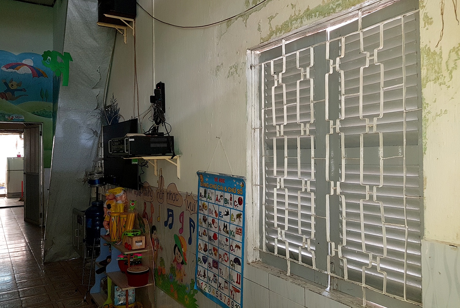 ben trong truong mam non mam xanh anh 7