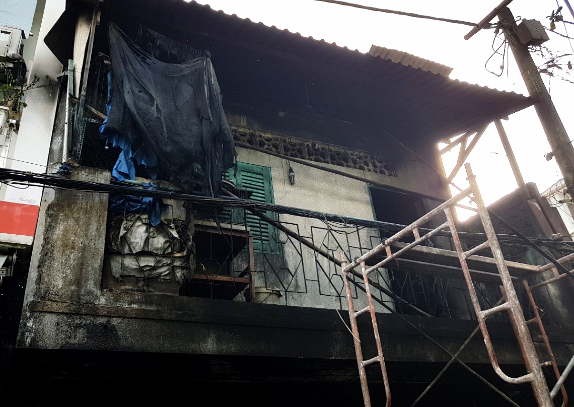 chay nha 3 me con chet anh 1