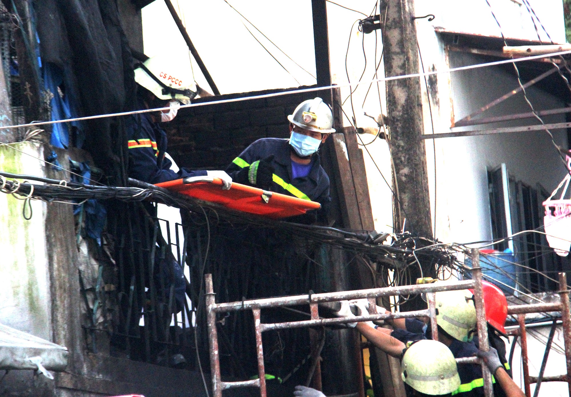 chay nha 3 me con chet anh 3