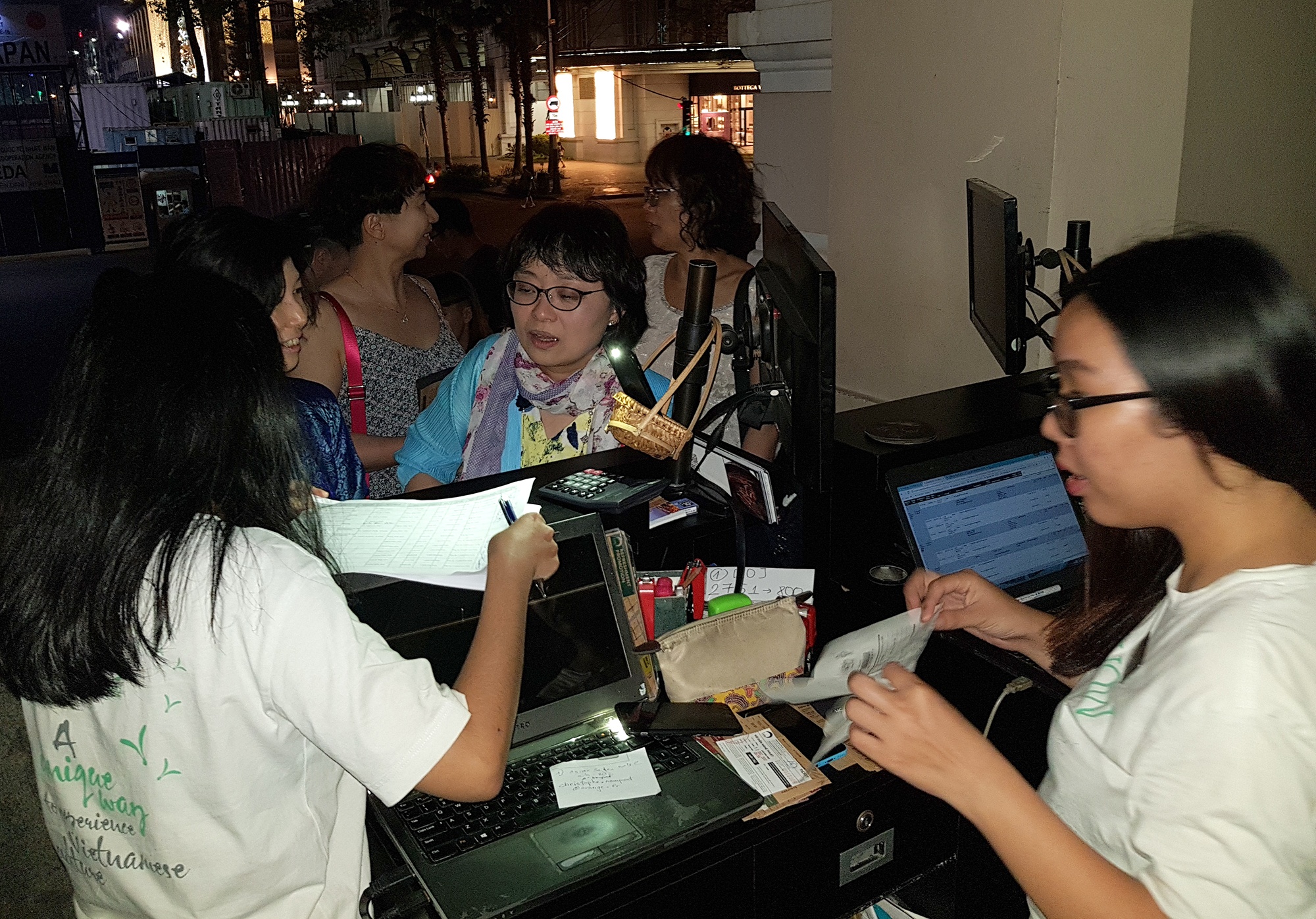 chay tram dien sat nha hat tp.hcm anh 6