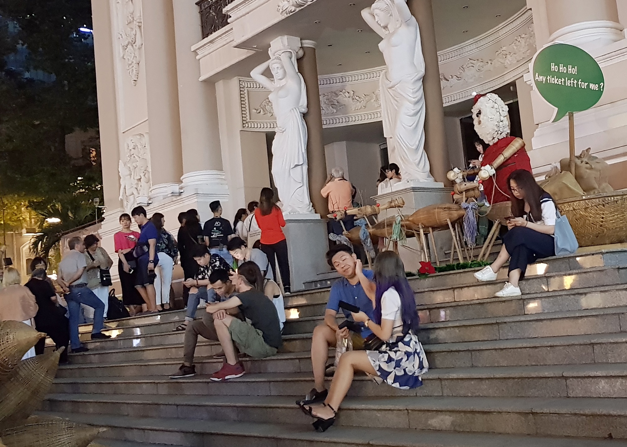 chay tram dien sat nha hat tp.hcm anh 7