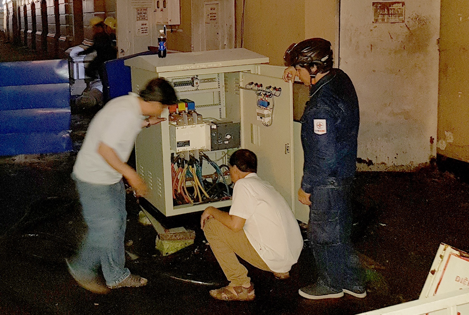 chay tram dien sat nha hat tp.hcm anh 8