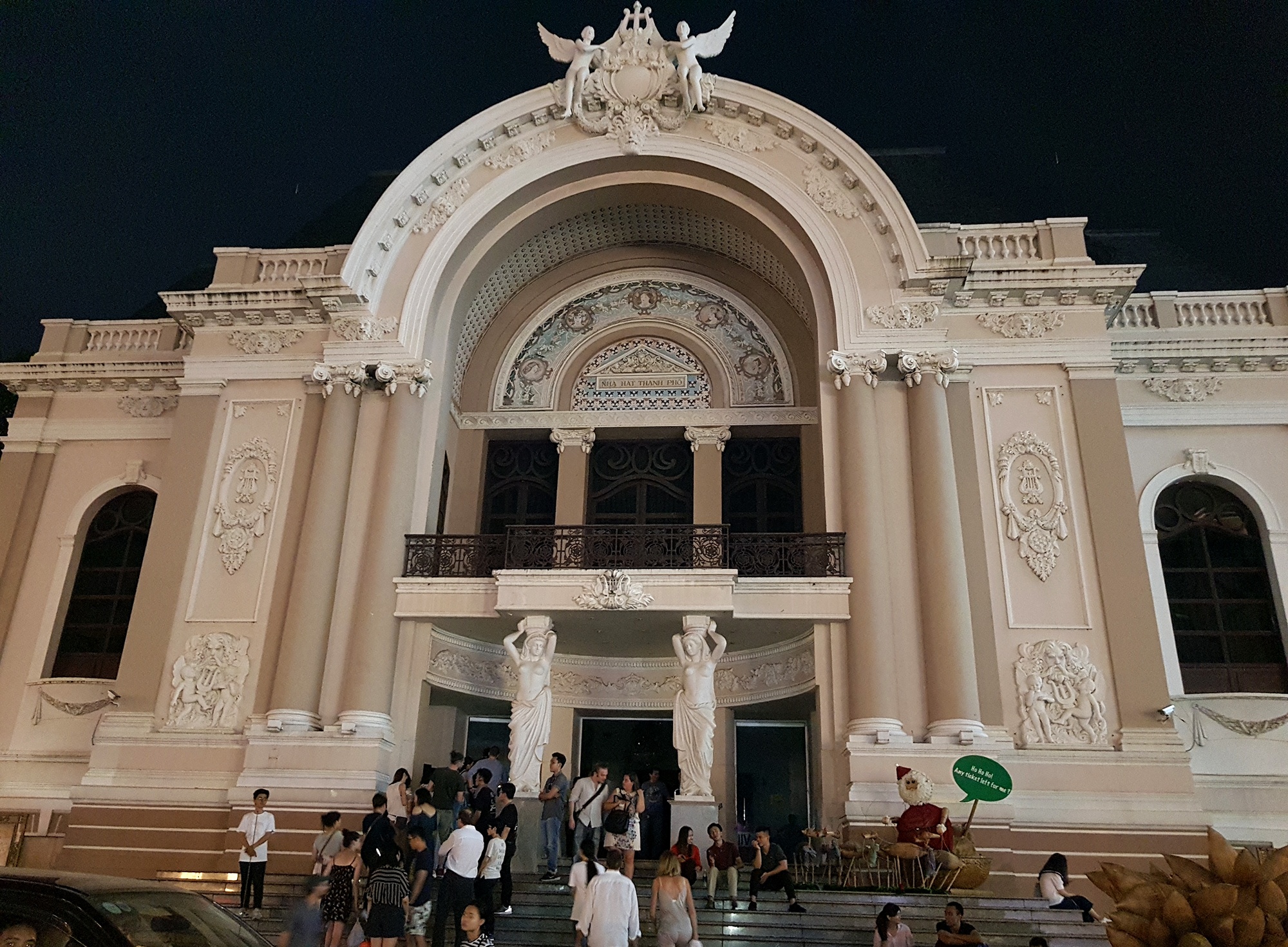 chay tram dien sat nha hat tp.hcm anh 3