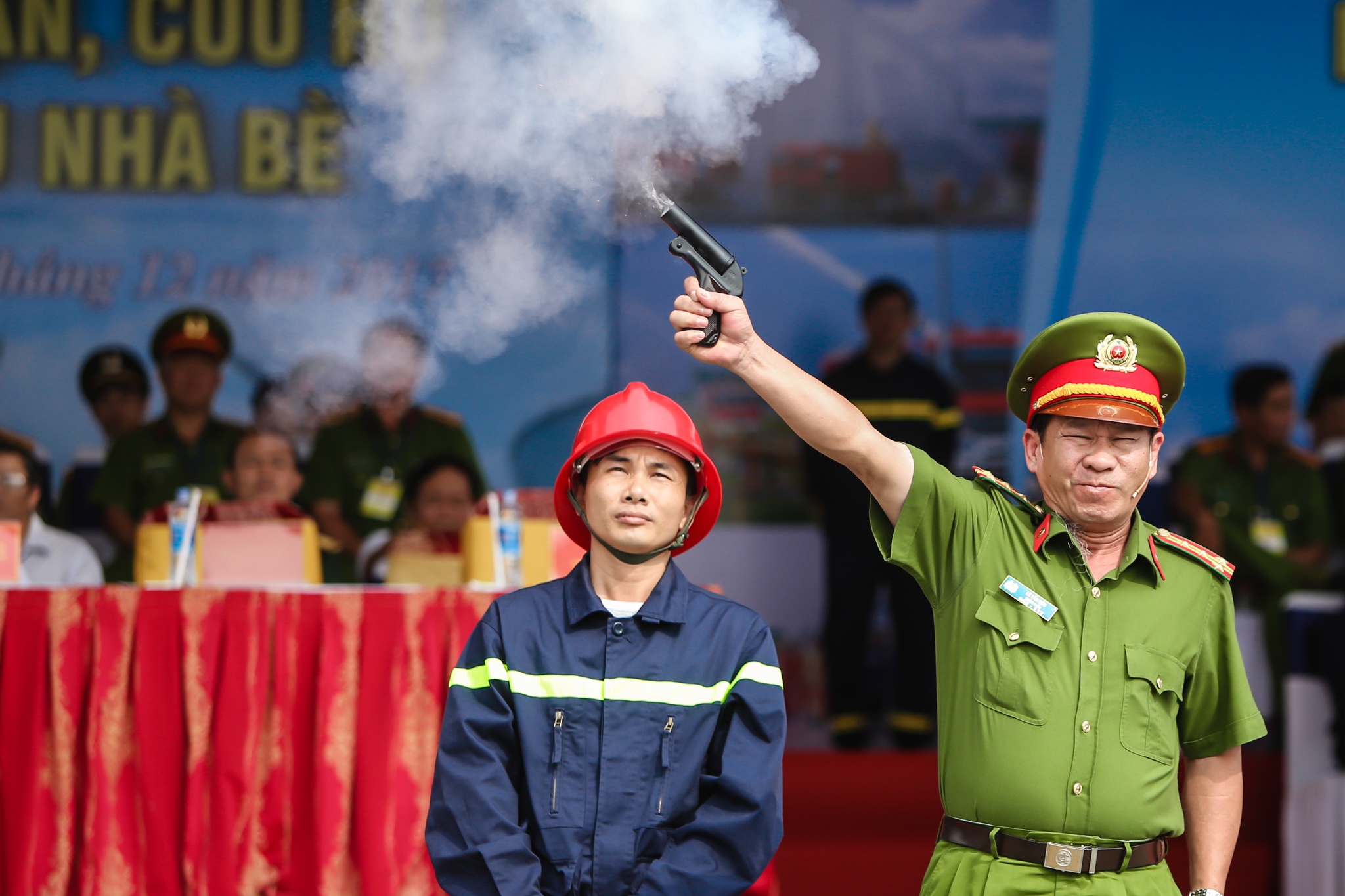 dien tap chua chay tong kho xang anh 1