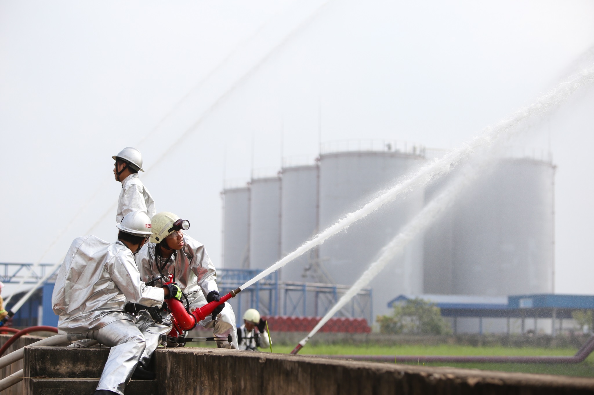 dien tap chua chay tong kho xang anh 4