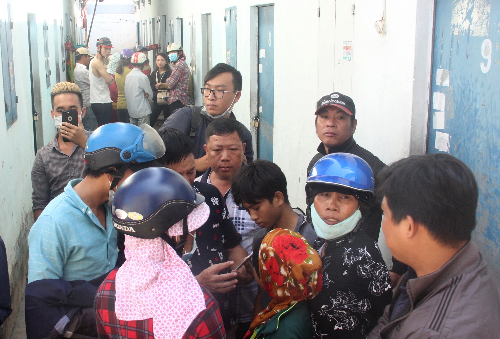 Nghi can giet chong binh tinh mang xe dinh mau di rua hinh anh