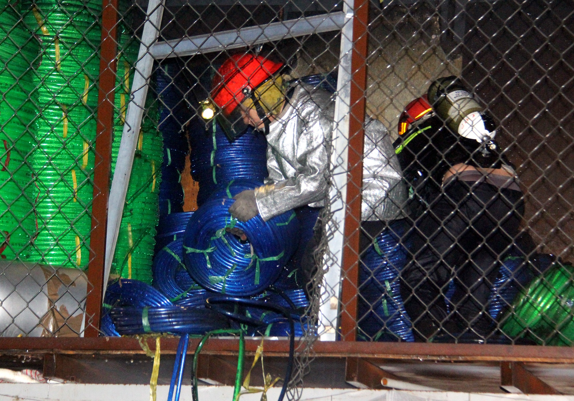 chay lon o quan Tan Phu anh 4