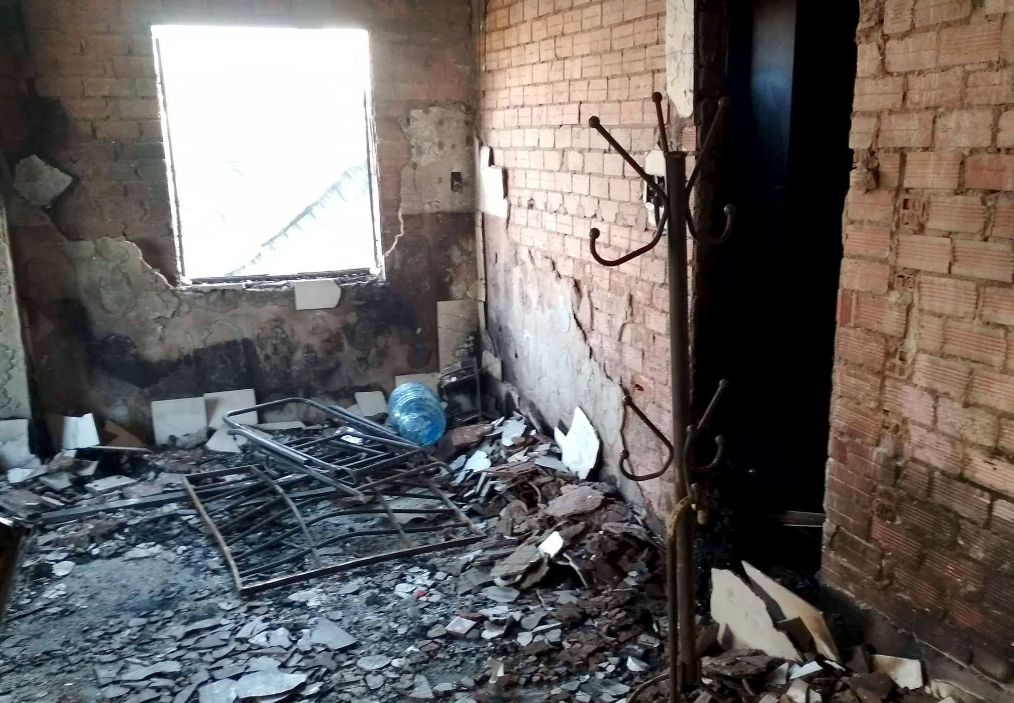 chay lon o quan Tan Phu anh 8