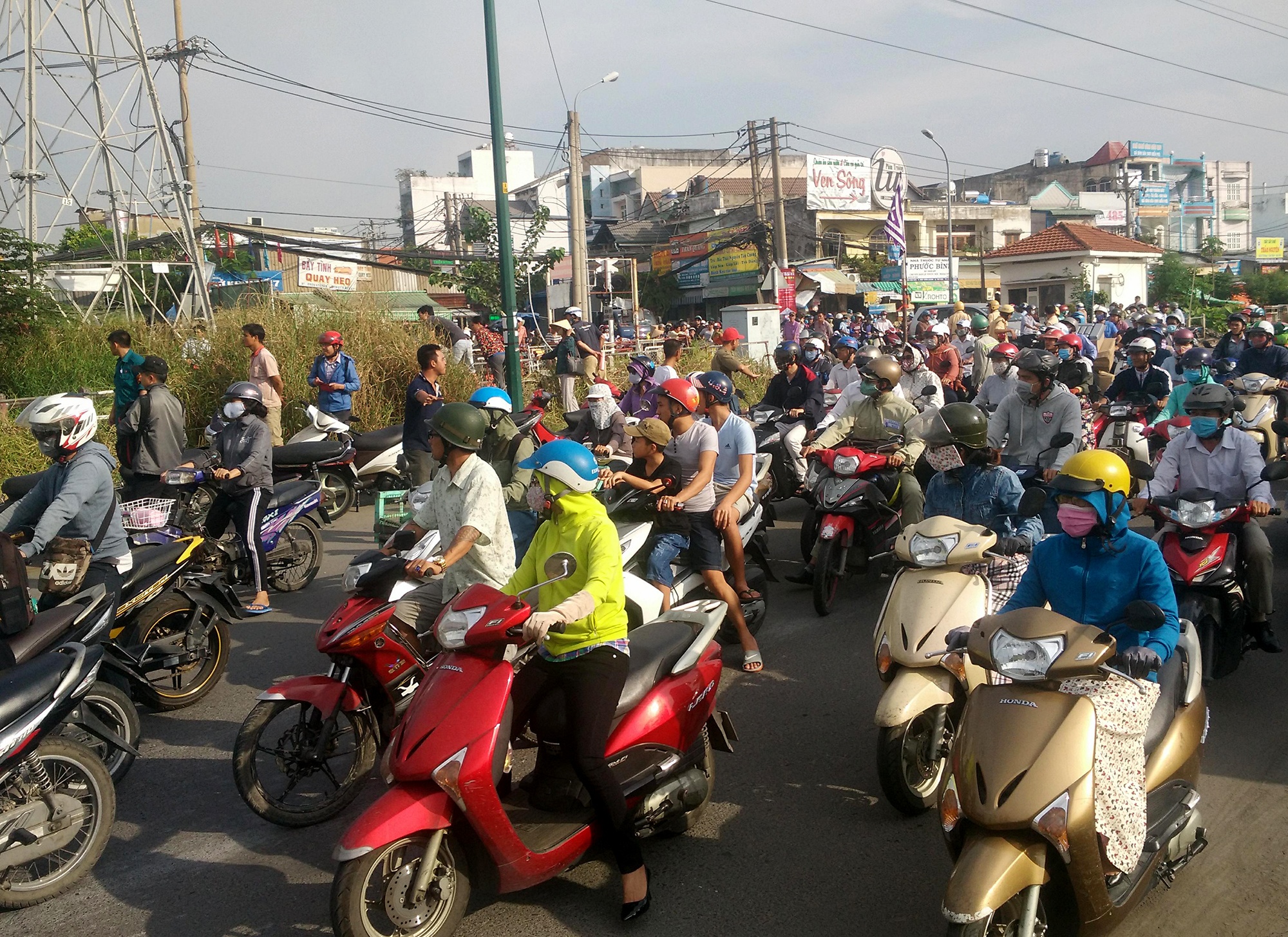 tau lua can chet nguoi phu nu anh 2
