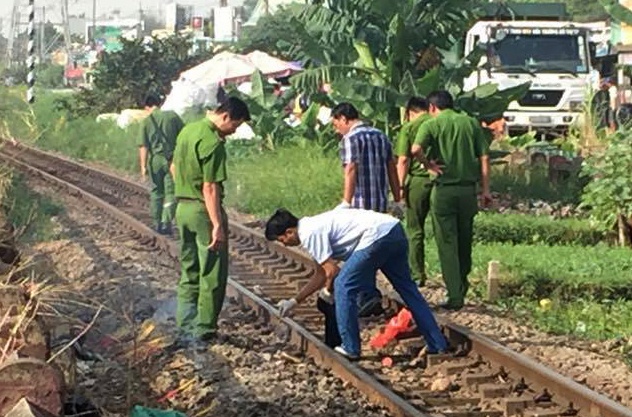 Tau lua can chet nguoi phu nu o Sai Gon hinh anh