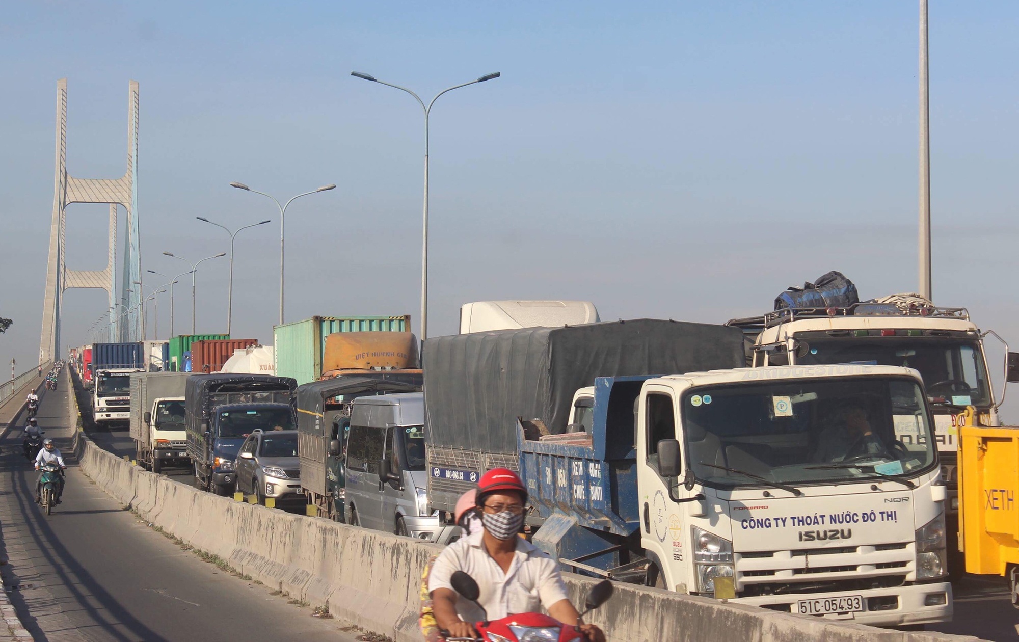 tai nạn chết người dốc cầu phú mỹ ảnh 3 tai nan chet nguoi doc cau phu my anh 3