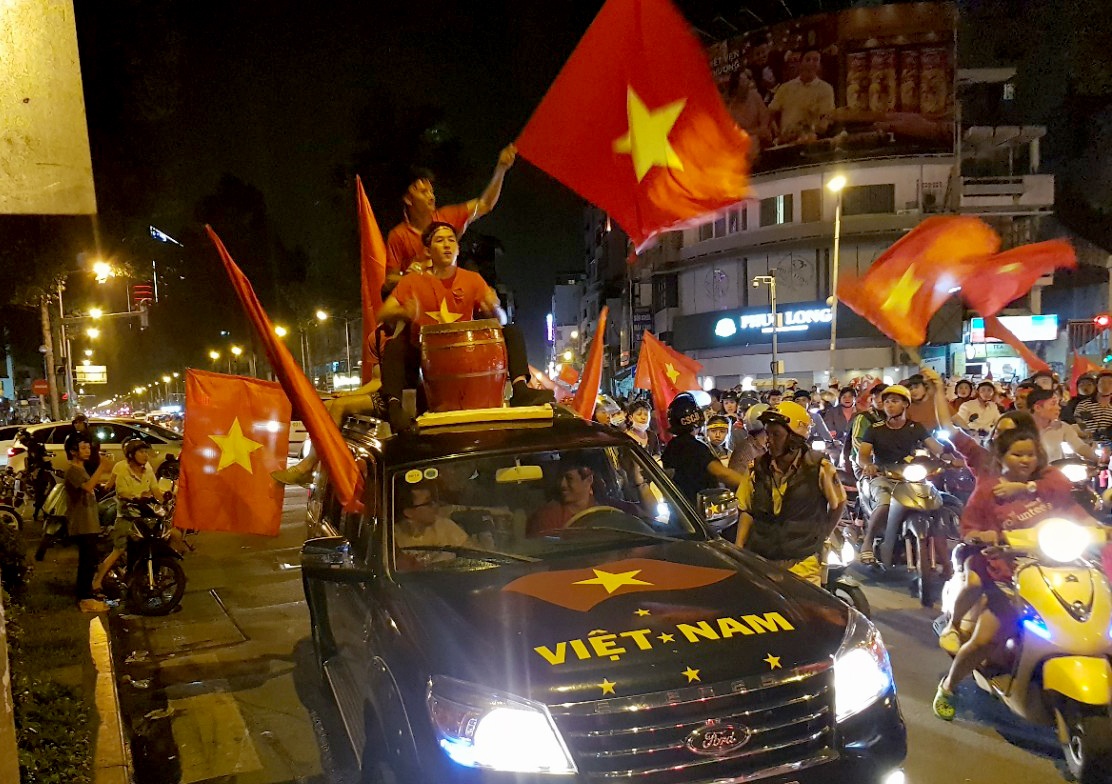 xuyen dem xu ly thanh nien di bao anh 3