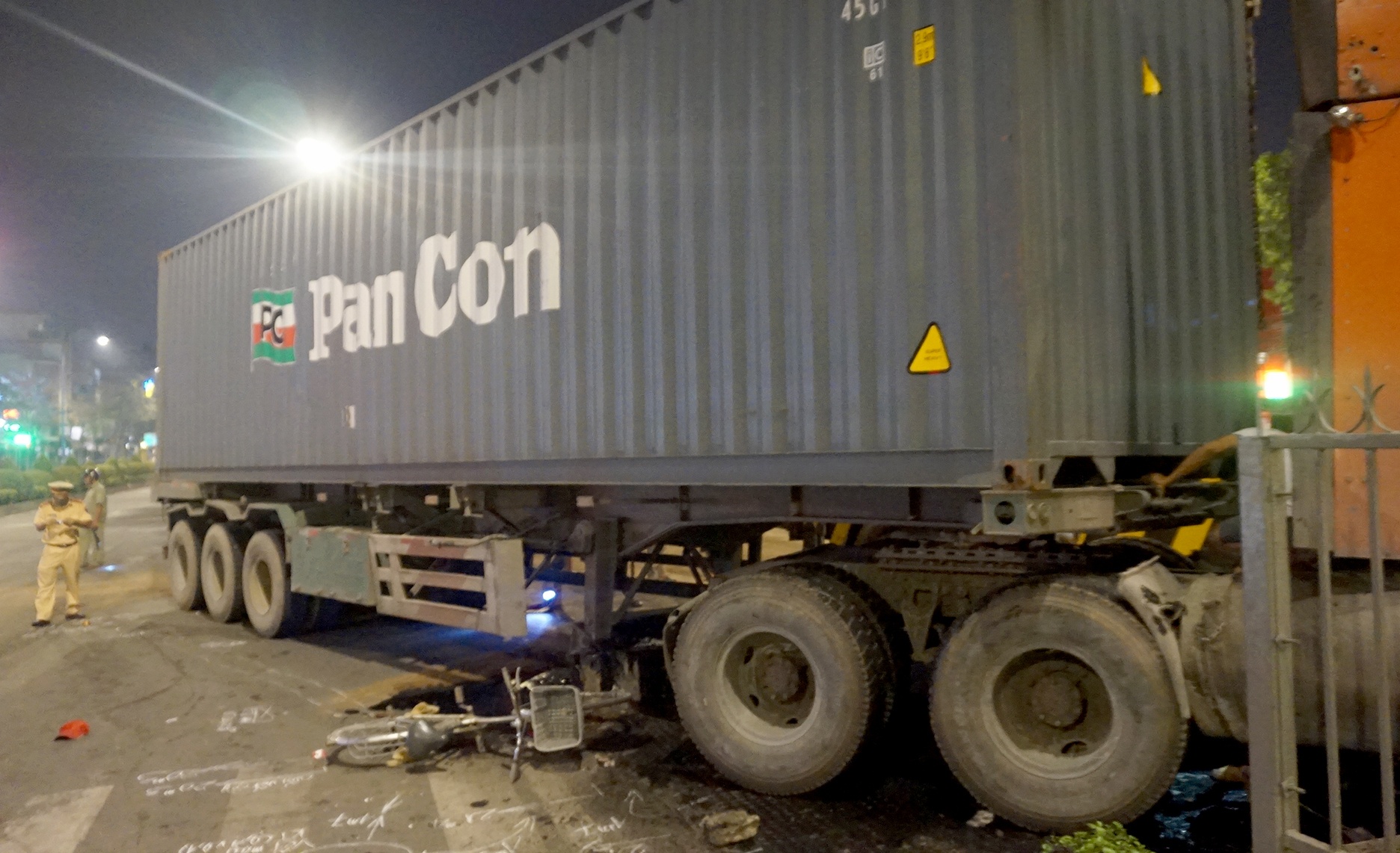 tai nan o sai gon anh 2