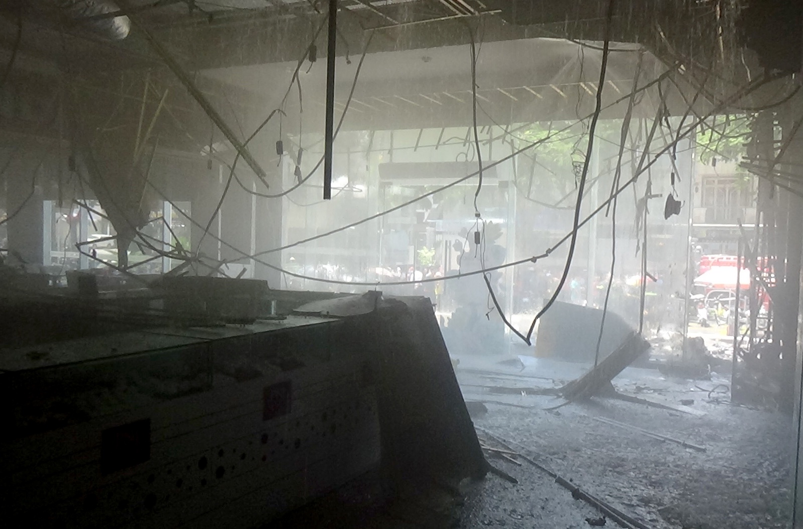 cháy lớn tại vincom quận 7 ảnh 3 chay lon tai vincom quan 7 anh 3