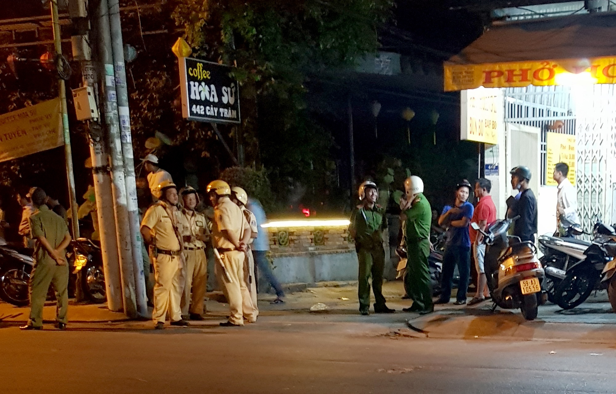 Thanh nien 30 tuoi bi dam chet khi moi bia trong phong tra o Sai Gon hinh anh