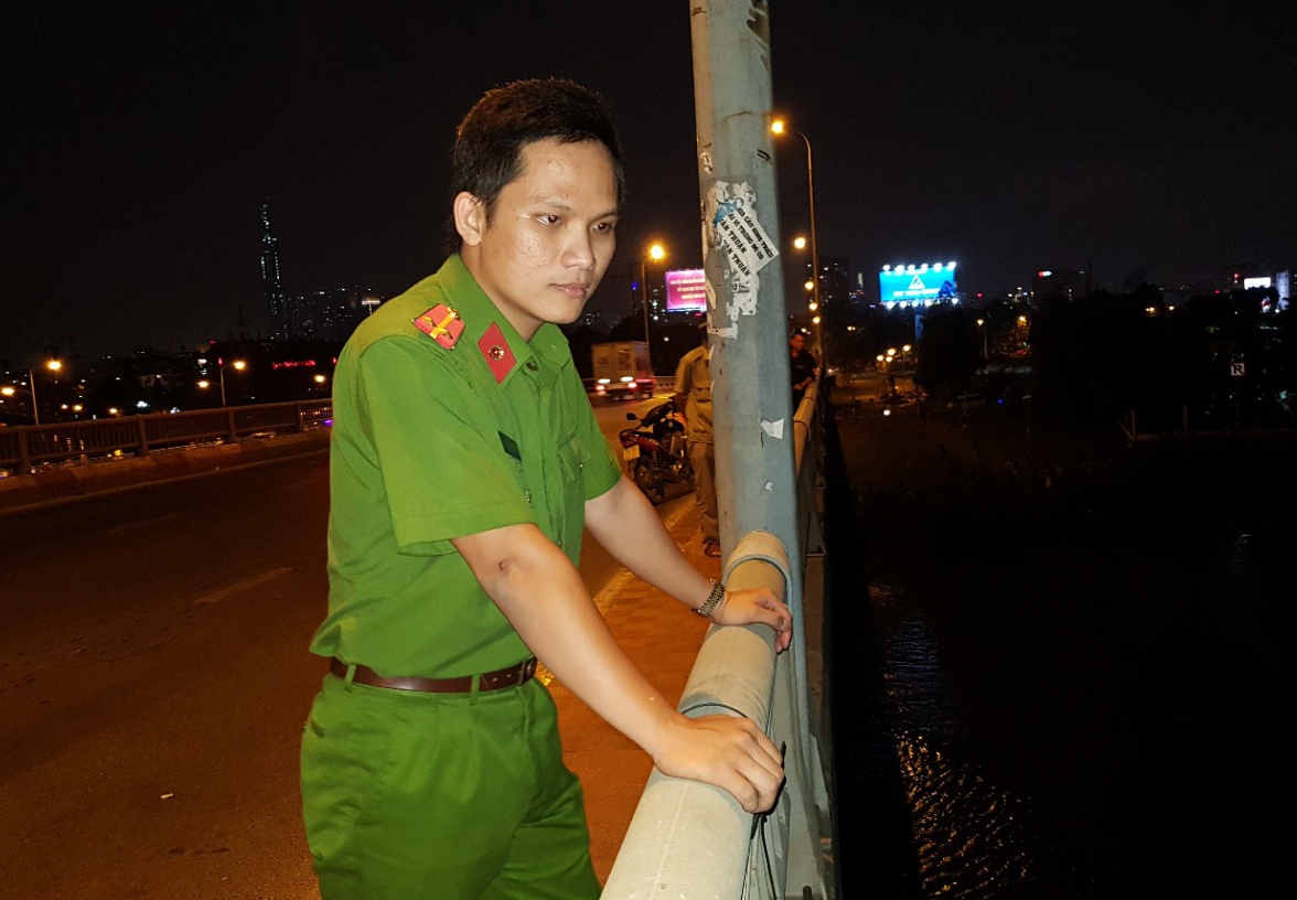 nhảy cầu bình triệu ở sài gòn ảnh 1 nhay cau binh trieu o sai gon anh 1