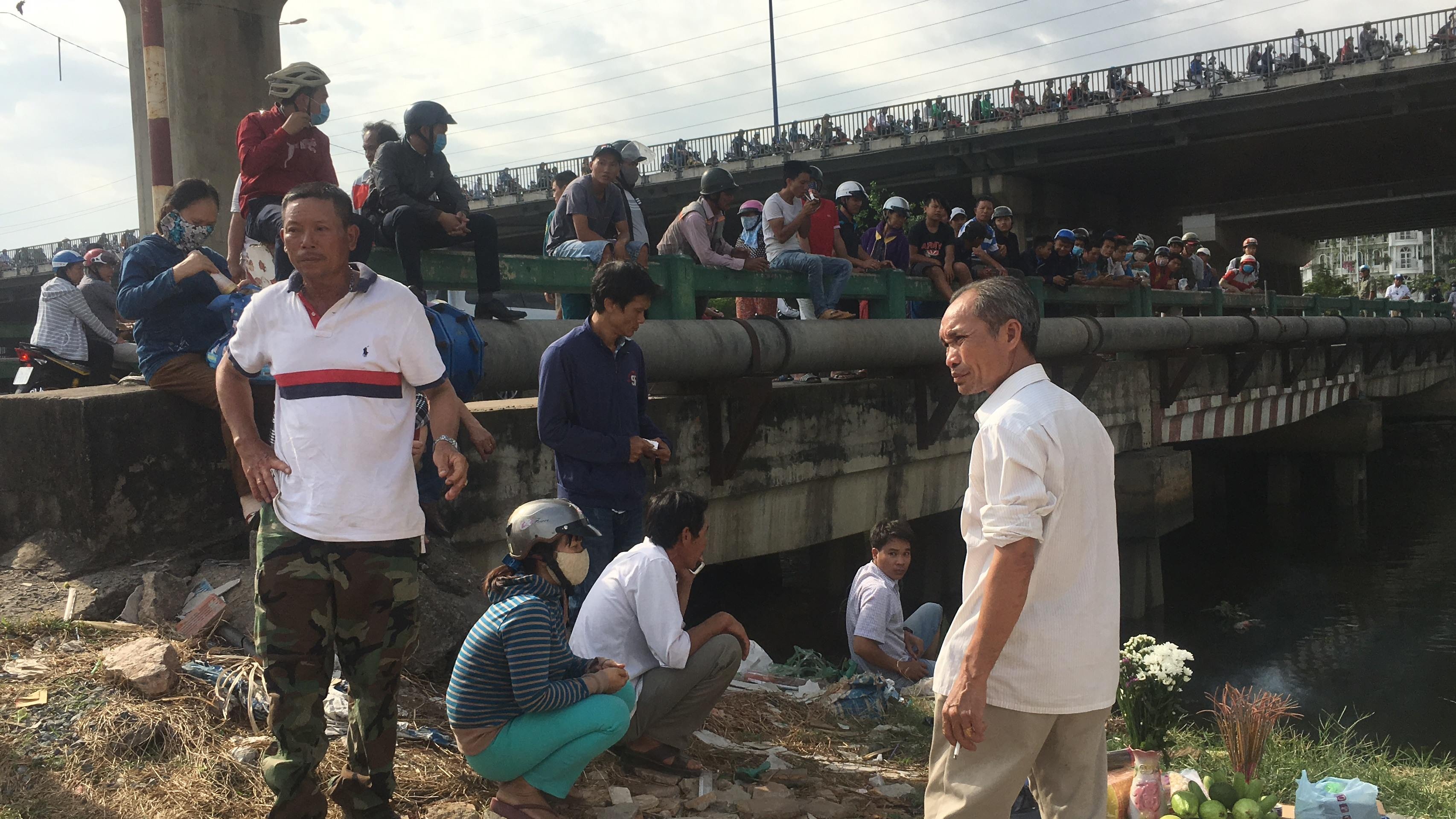 tìm thấy thi thể thanh niên nhảy cầu ảnh 2 tim thay thi the thanh nien nhay cau anh 2