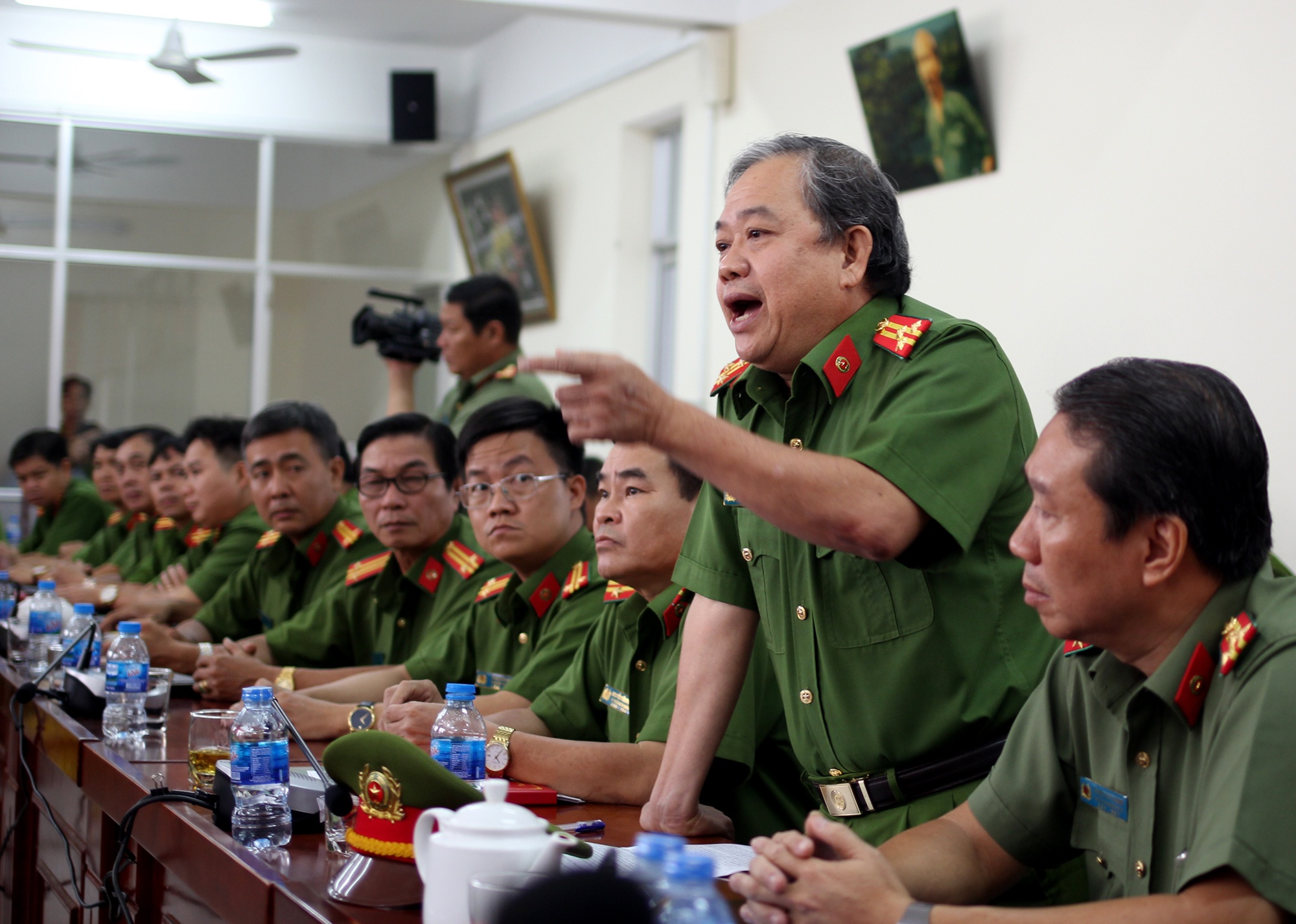 khen thưởng công an quận tân phú ảnh 2 khen thuong cong an quan tan phu anh 2