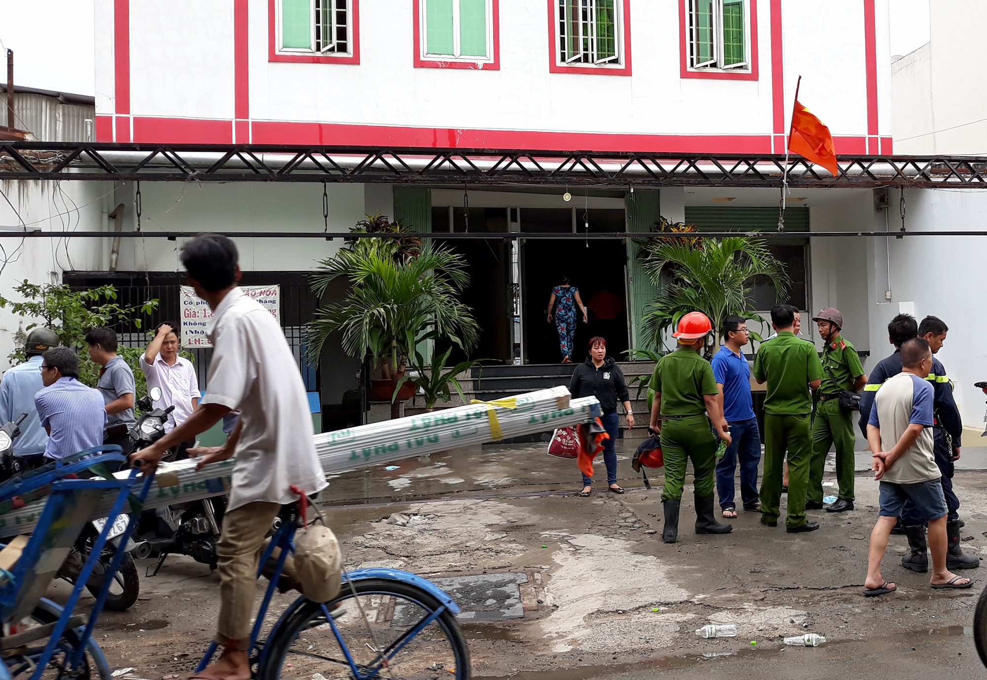 chay khach san o sai gon anh 2