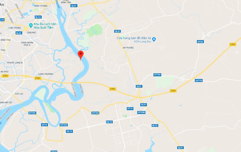 hai nu sinh duoi nuoc o sai gon anh 2