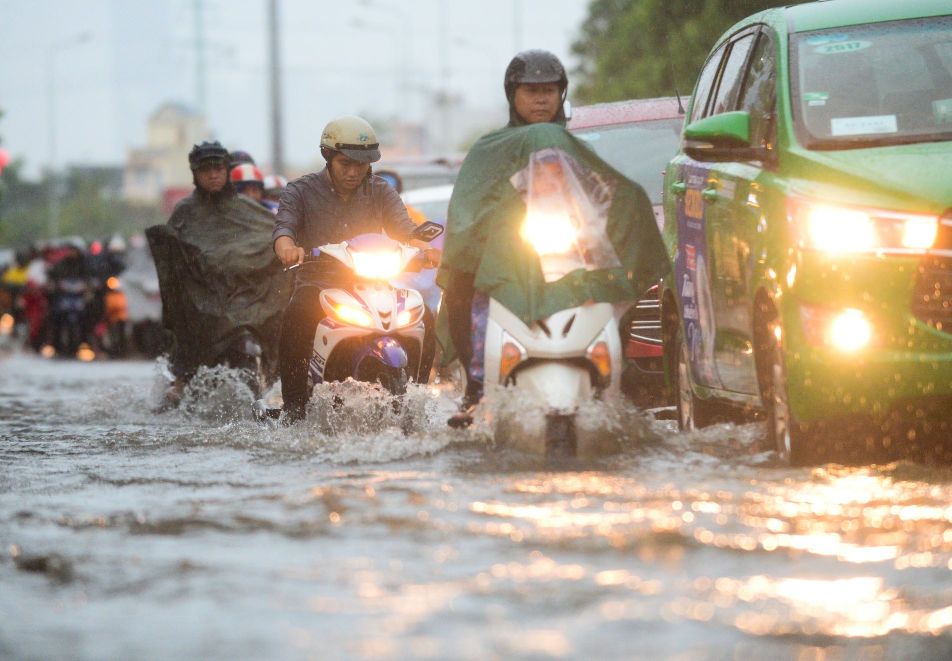 mua lon gay ngap o sai gon anh 3