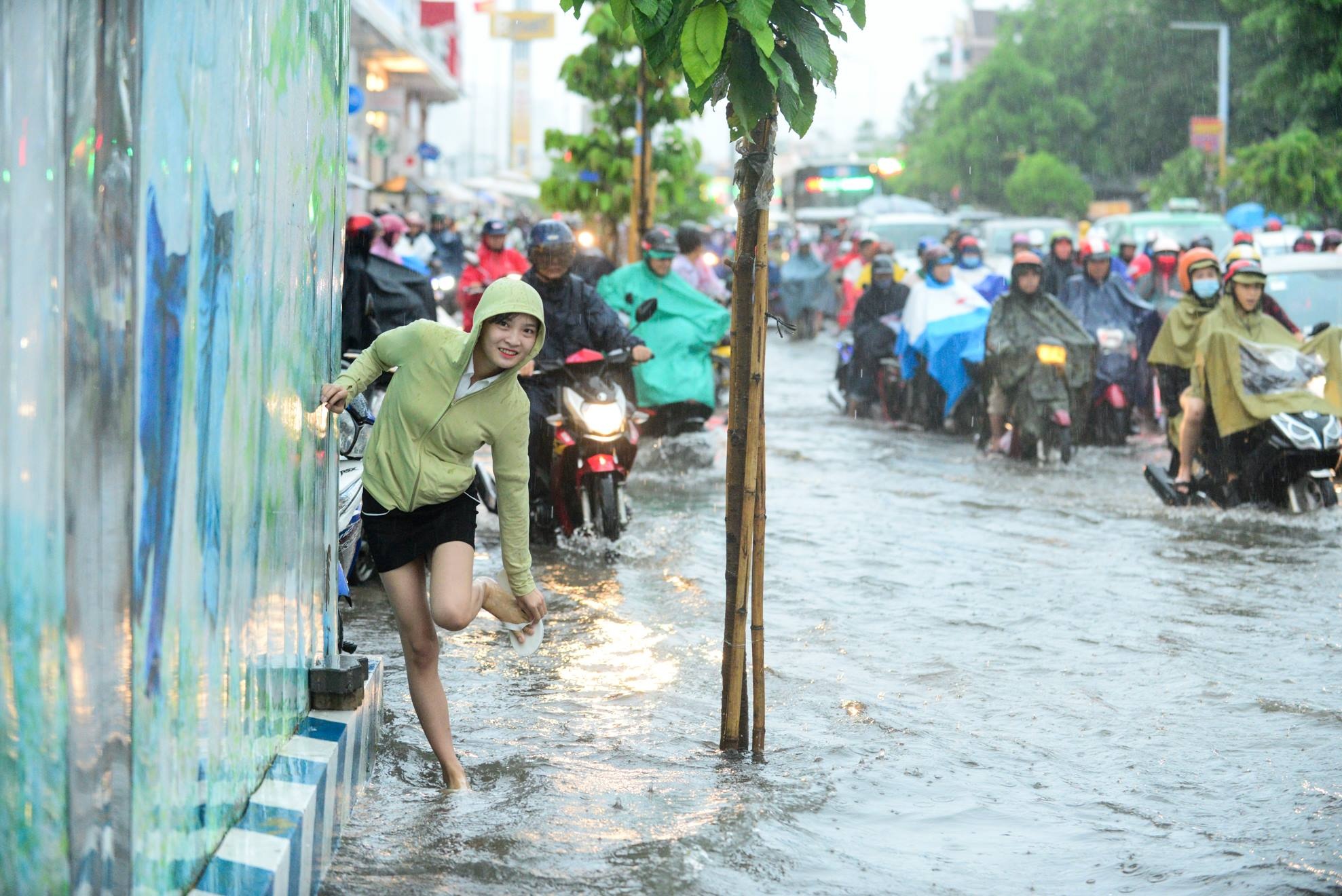 mua lon gay ngap o sai gon anh 4