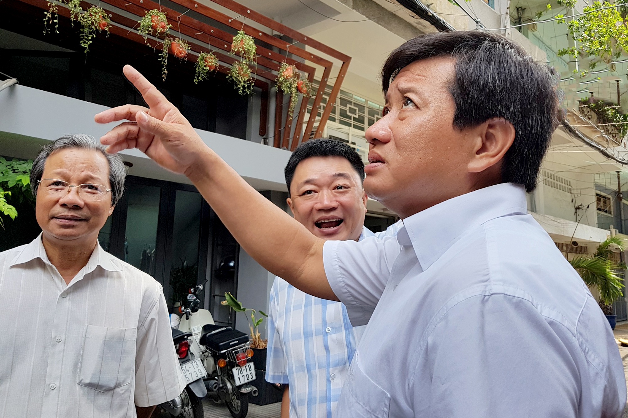 Ong Doan Ngoc Hai phat nang nha hang vi pham PCCC sau rut don tu chuc hinh anh