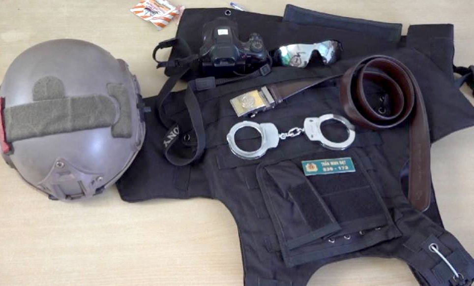 bat ke gia danh canh sat bieu tinh anh 2