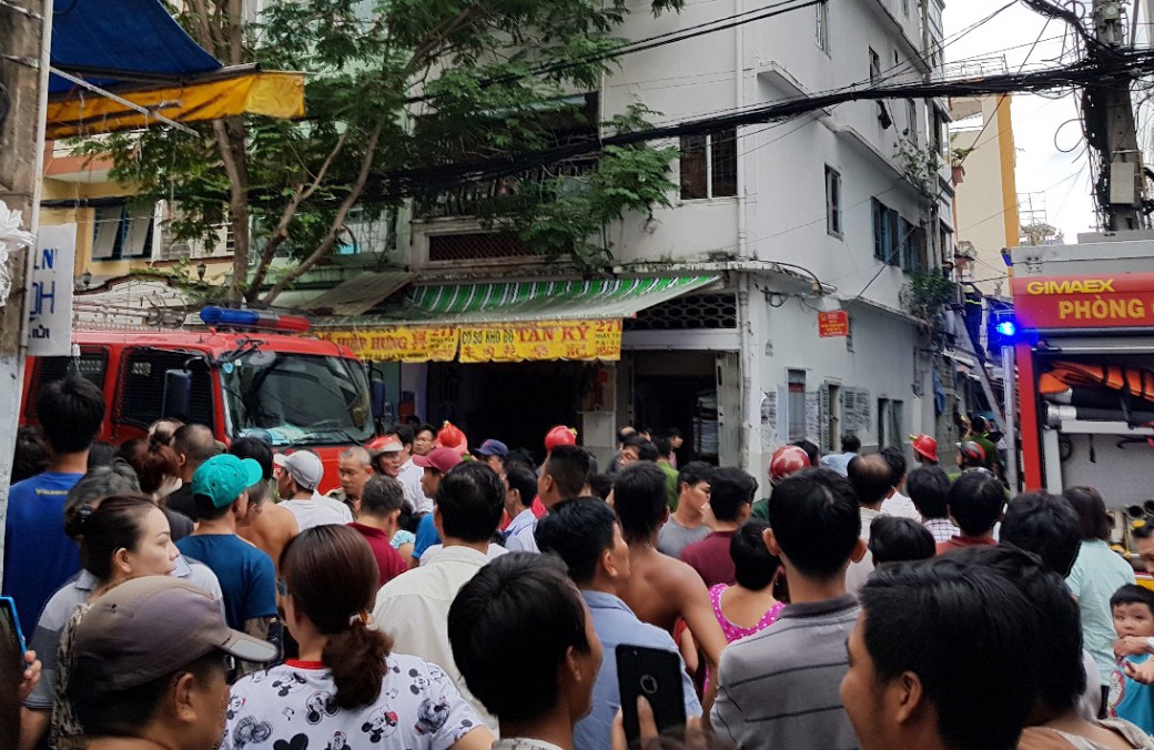 cháy nhà 4 tầng ở sài gòn ảnh 2 chay nha 4 tang o sai gon anh 2