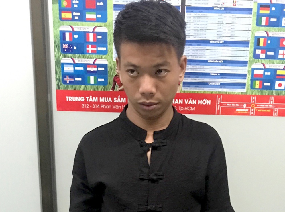 Tho hot toc o Sai Gon bi dam chet vi mon no 10 trieu dong hinh anh