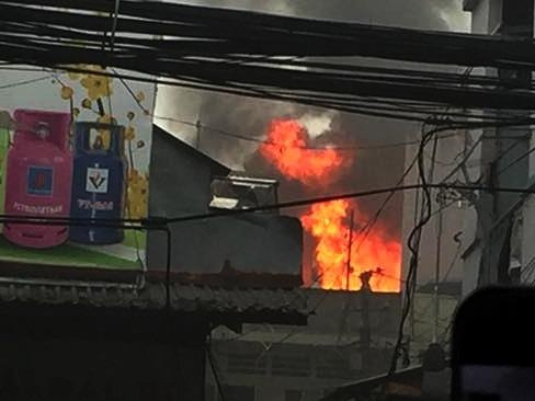 Chay nha cach cho Hoa Hung 50 m hinh anh