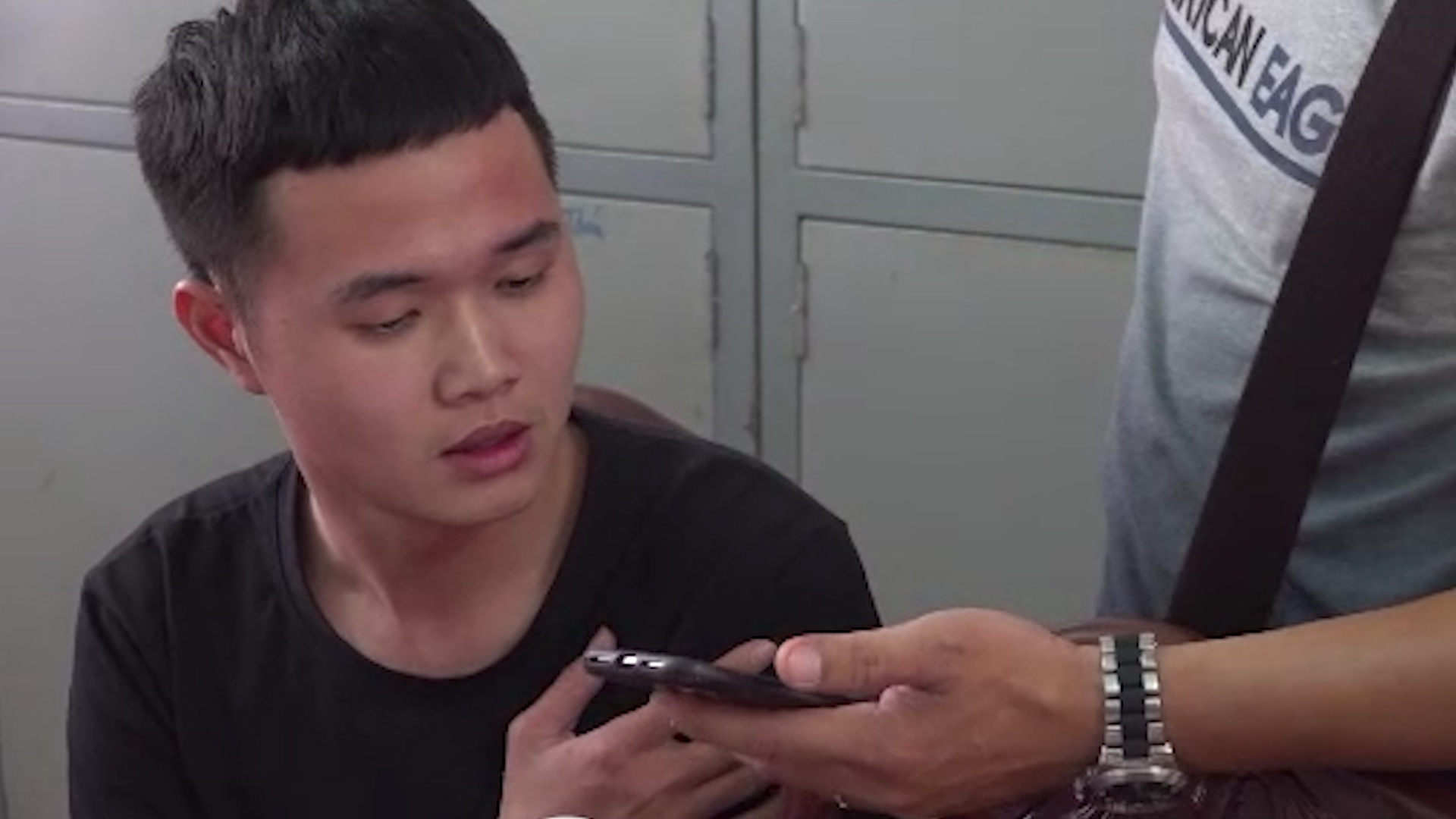 9X dieu hanh a hau, dien vien ban dam nghin do tung chay GrabBike hinh anh