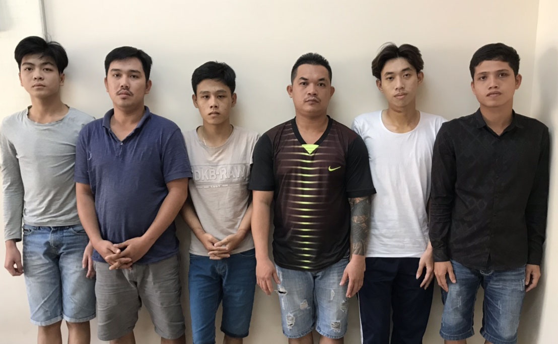 hon chien tren cau nhi thien duong anh 1