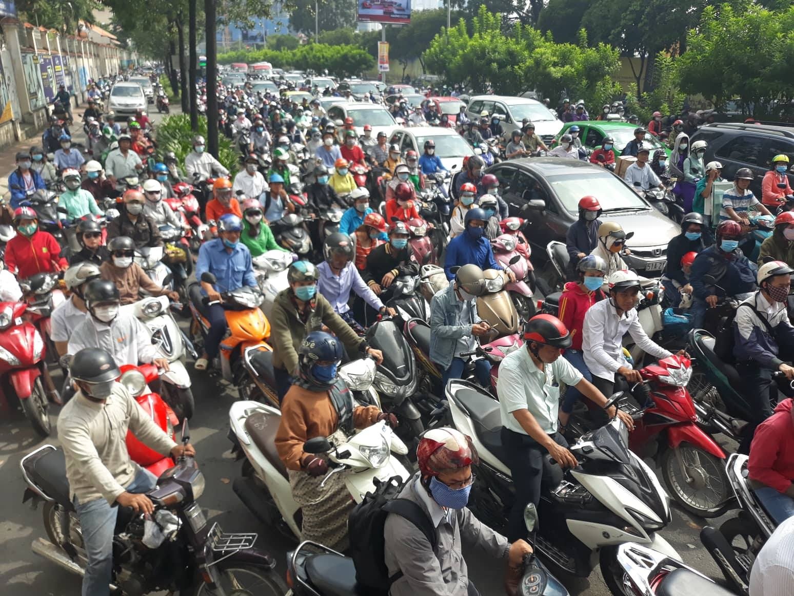 giao thong te liet o sai gon anh 3