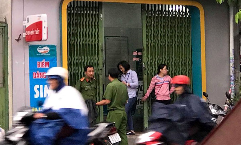 Ket sat cua hang uy quyen cua Viettel o Sai Gon bi trom danh cap hinh anh