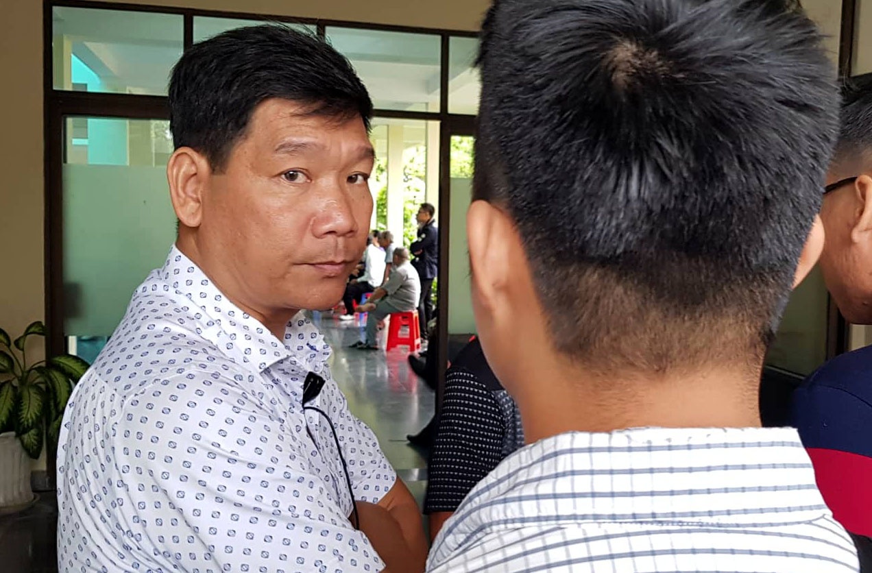 phong vien bi xo day khi tac nghiep anh 2