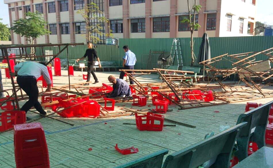 25 hoc sinh o Sai Gon bi thuong khi gian giao do sap o san truong hinh anh