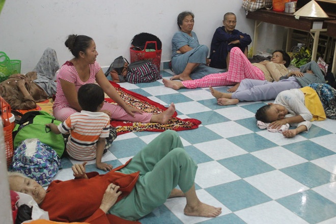 di doi 4000 dan sai gon tranh bao anh 2