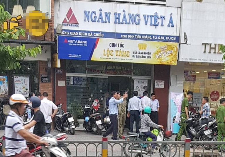 Cuop tien ty tai chi nhanh Ngan hang Viet A o Sai Gon hinh anh