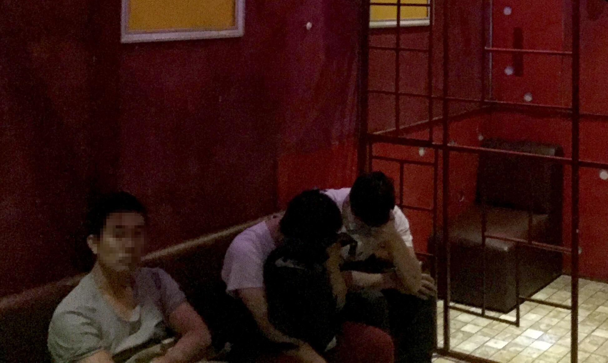 bắt mại dâm nam ở sài gòn ảnh 2 bat mai dam nam o sai gon anh 2