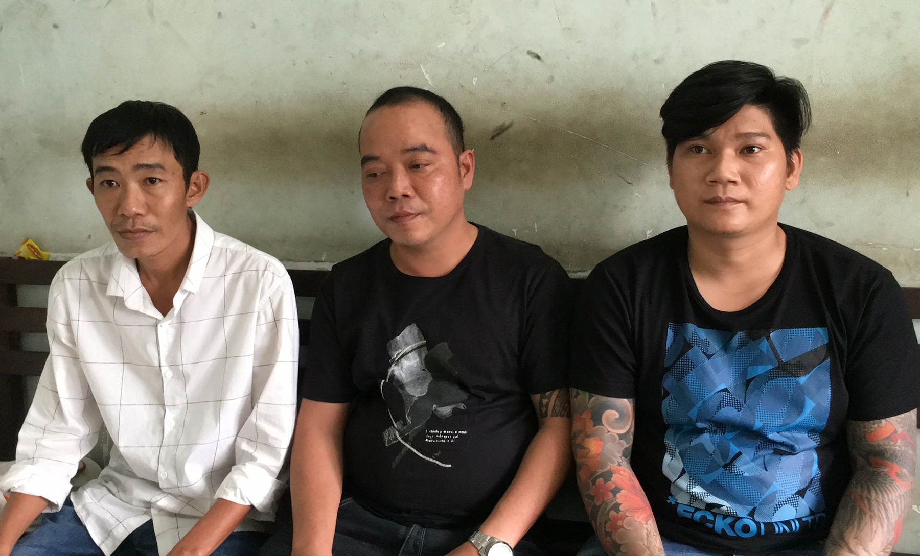 bat nhom nguoi cho vay nang lai anh 1